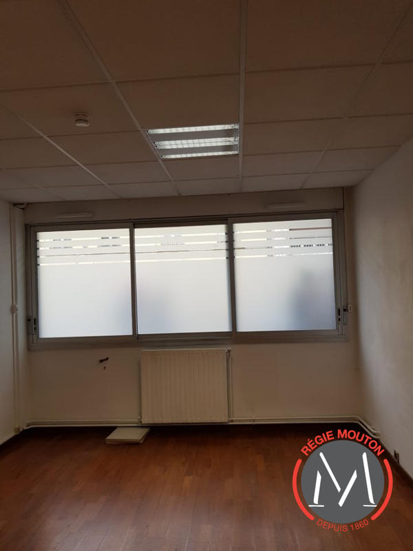 Local commercial - 116 m² - 3 pièces