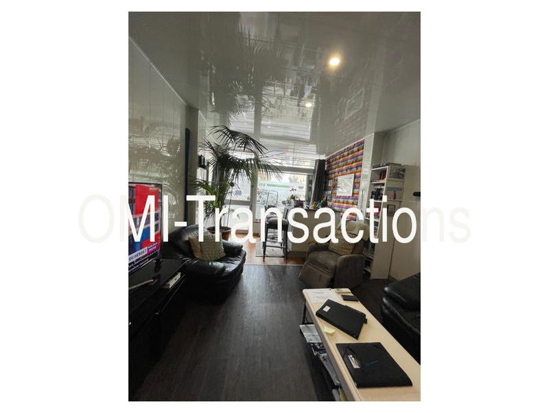 Local commercial - 98 m² - 5 pièces