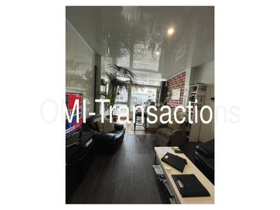 Local commercial - 98 m² - 5 pièces