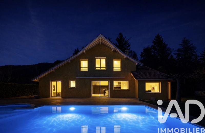 Maison - 161 m² - 7 pièces