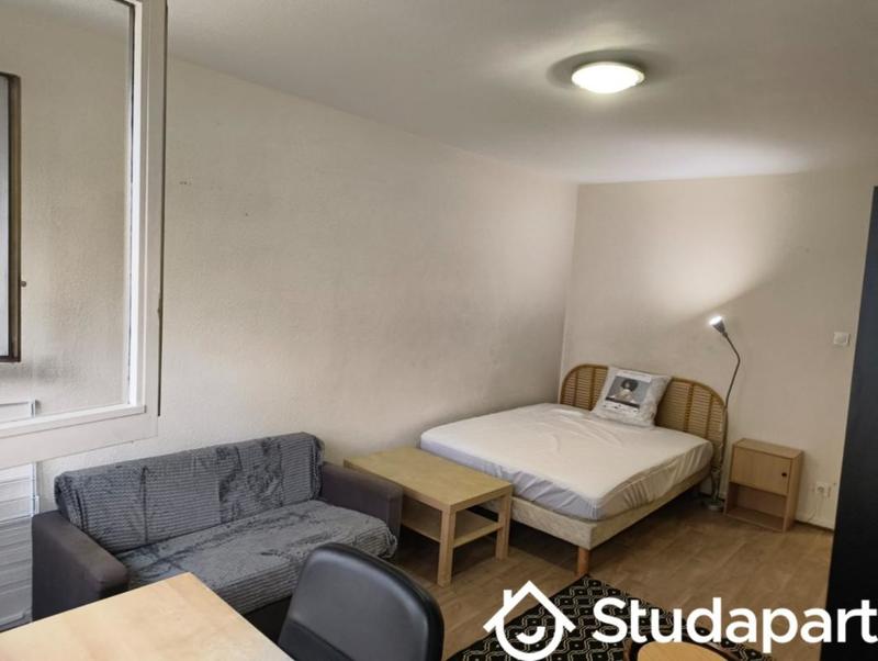 Chambre - 17 m² - 1 pièce