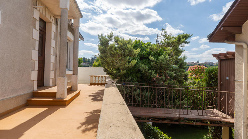 Maison - 280 m² - 7 pièces