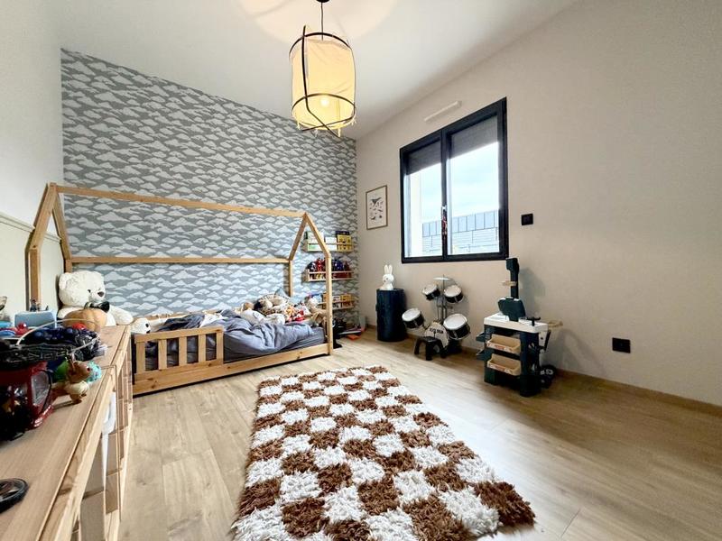 Pavillon - 144 m² - 4 pièces