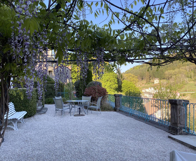 Maison - 263 m² - 8 pièces