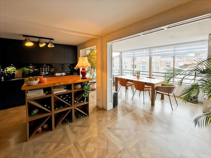 Appartement - 80 m² - 3 pièces