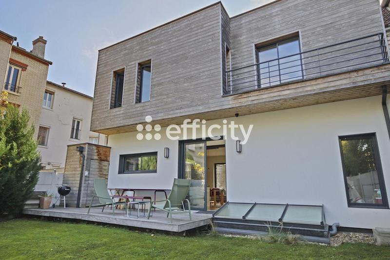 Villa - 145 m² - 6 pièces