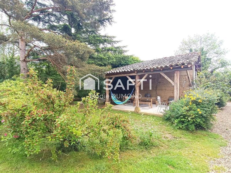 Maison - 261 m² - 8 pièces