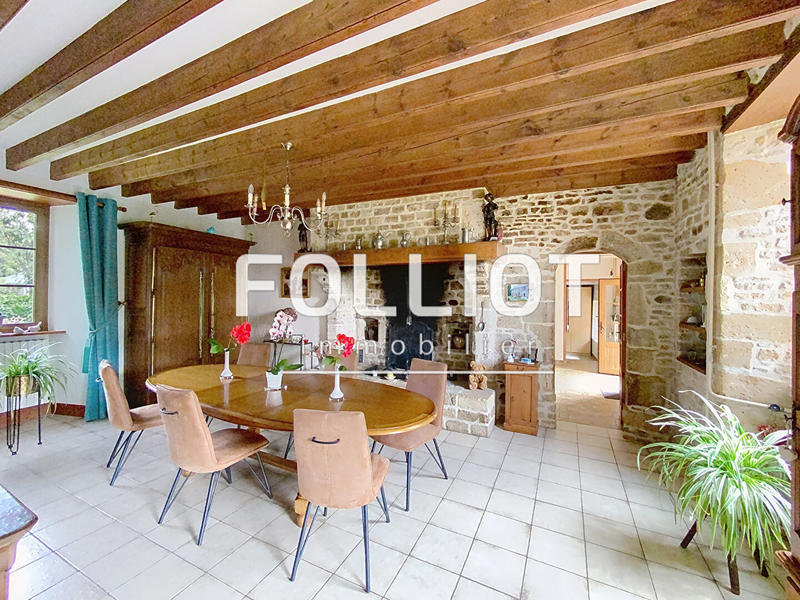Maison - 180 m² - 7 pièces