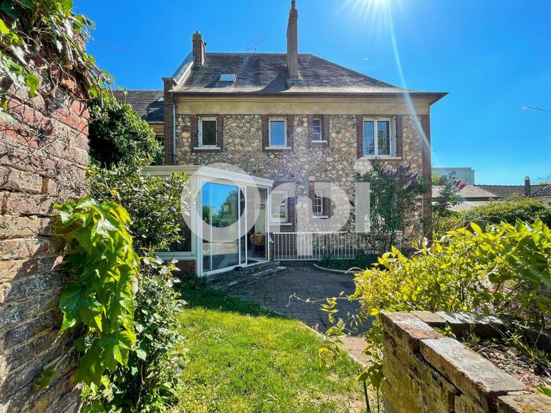 Maison de ville - 204 m² - 6 pièces