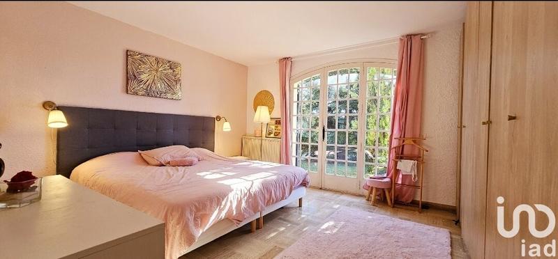 Maison - 212 m² - 7 pièces