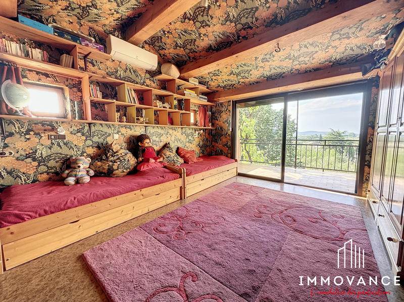 Maison - 290 m² - 7 pièces