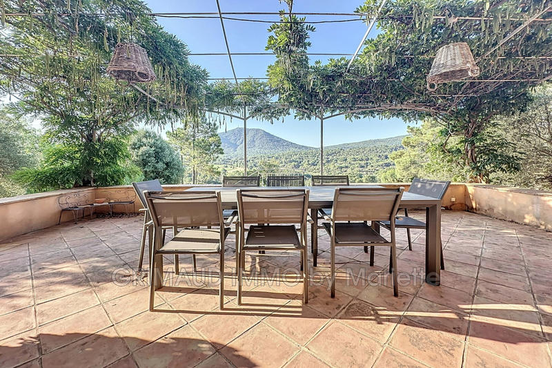 Maison - 200 m² - 5 pièces