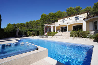 Maison - 170 m² - 5 pièces