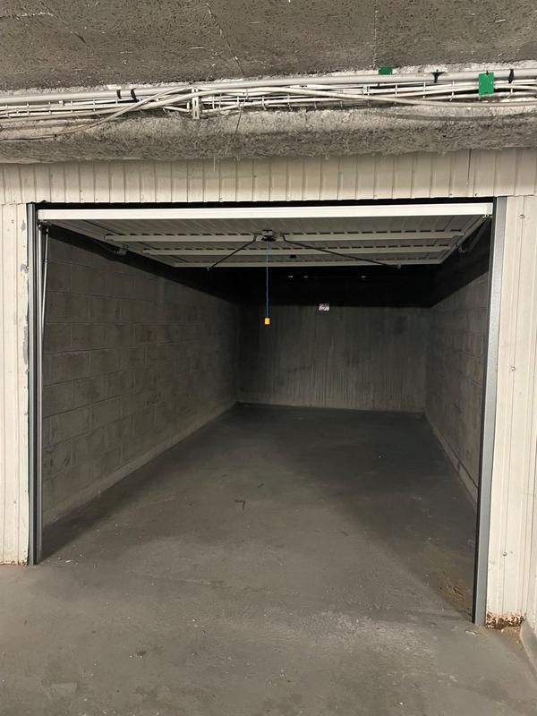 Parking / Garage - 1 m²