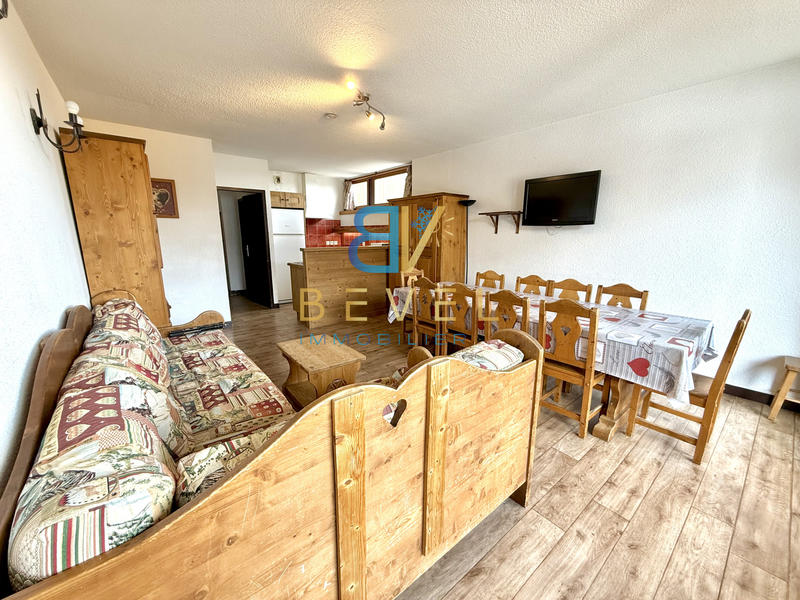 Appartement - 93 m² - 5 pièces