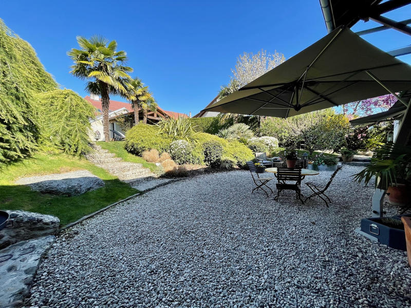 Maison de village - 242 m² - 7 pièces