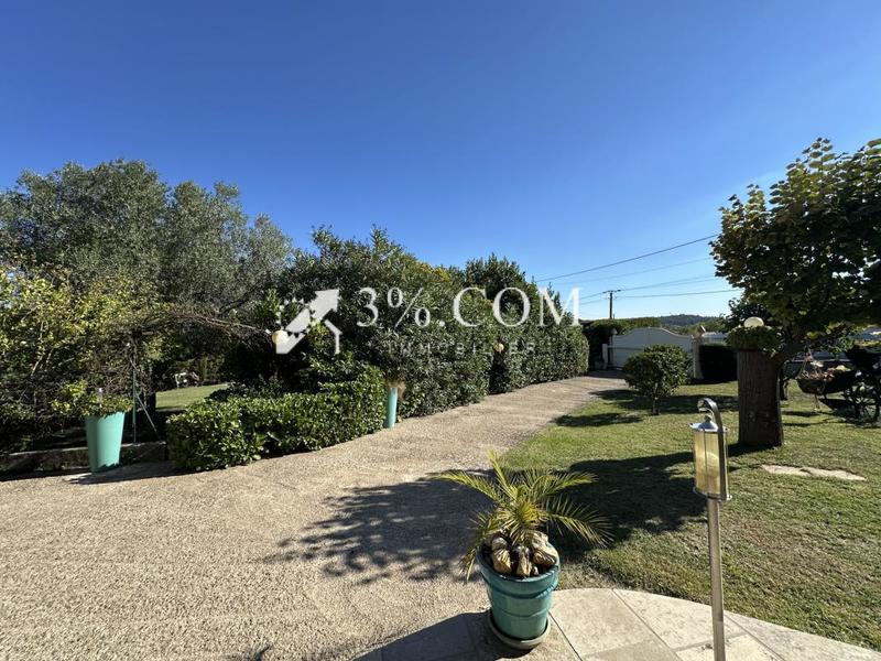 Maison - 183 m² - 8 pièces