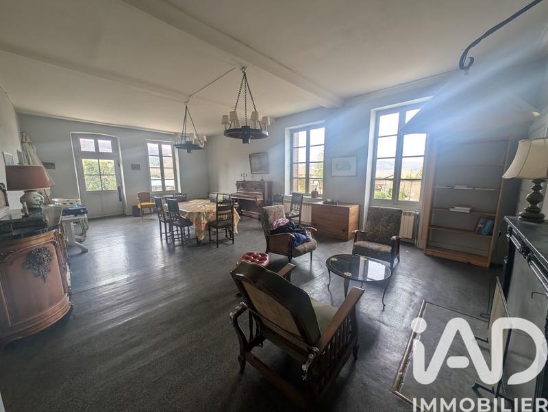 Maison - 140 m² - 12 pièces