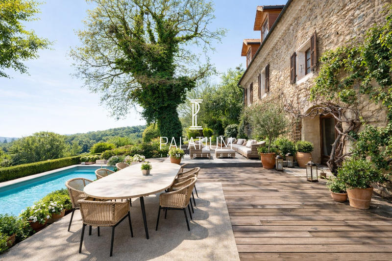 Bastide - 500 m² - 12 pièces