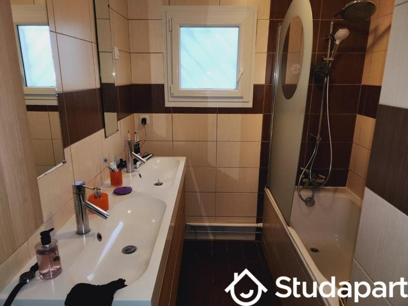 Chambre - 12 m² - 1 pièce