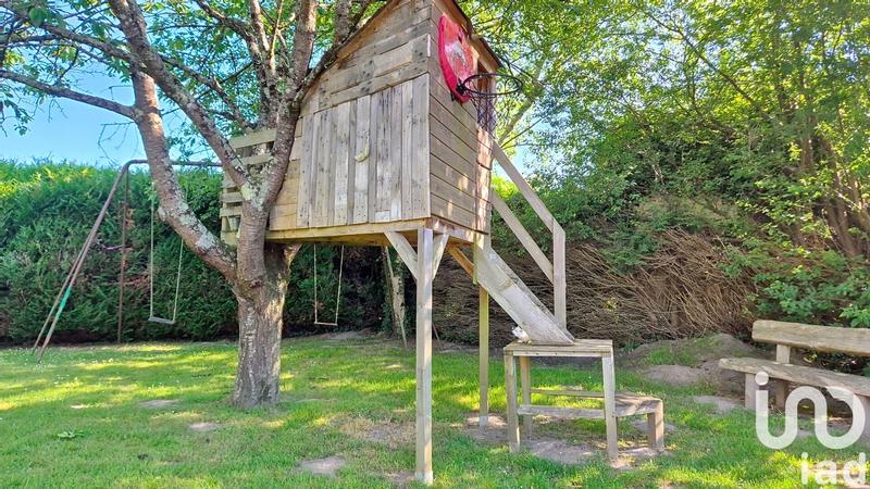 Maison - 210 m² - 7 pièces