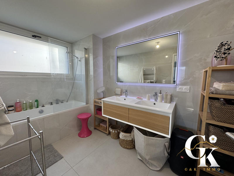 Maison contemporaine - 143 m² - 5 pièces