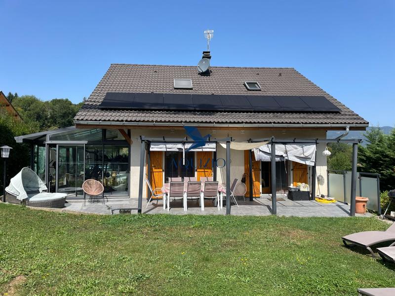 Maison - 230 m² - 7 pièces