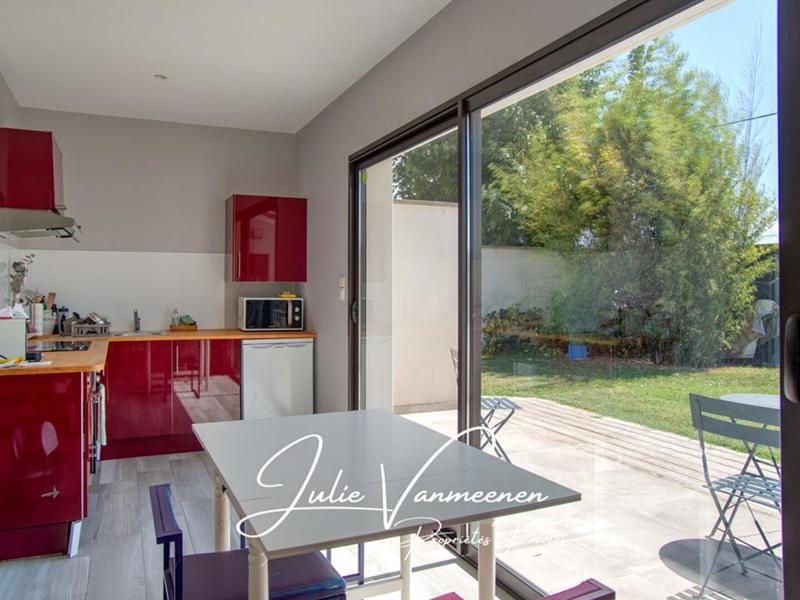 Maison - 250 m² - 7 pièces