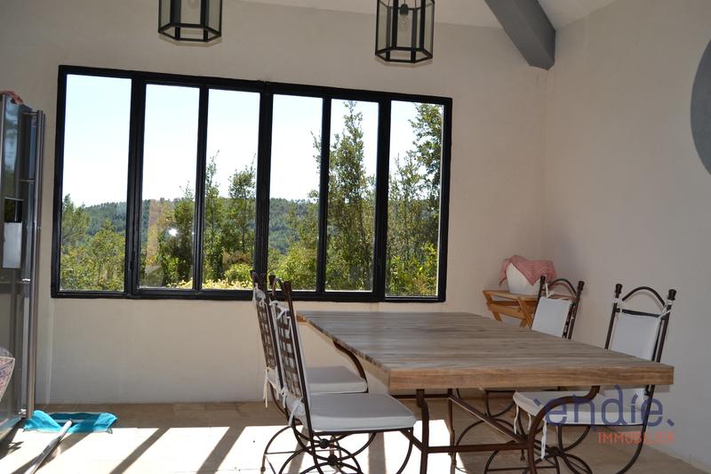 Maison - 250 m² - 8 pièces