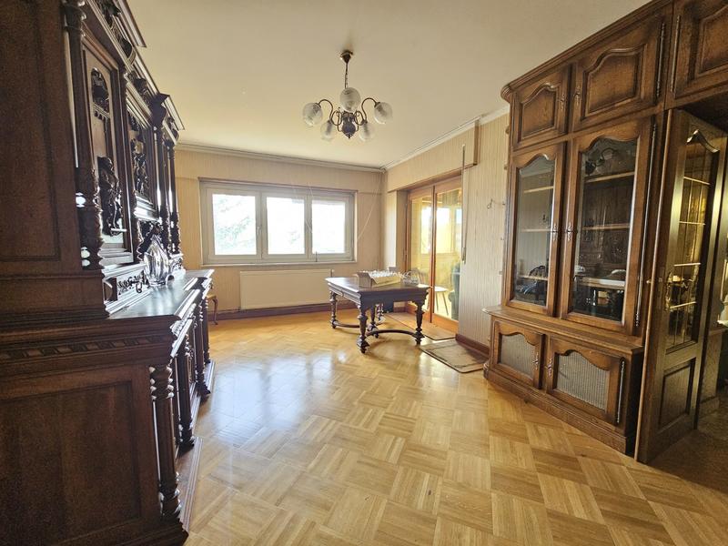 Maison - 266 m² - 8 pièces