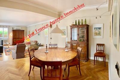 Appartement sur toit - 104 m² - 4 pièces