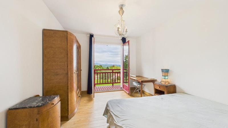 Maison - 316 m² - 10 pièces