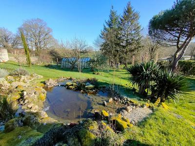 Maison - 187 m² - 8 pièces