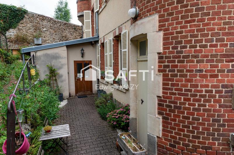 Maison - 320 m² - 14 pièces