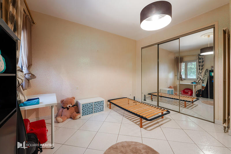 Maison - 223 m² - 5 pièces