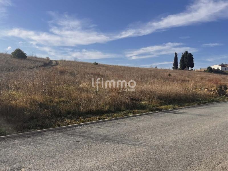 Terrain constructible - 8 823 m²