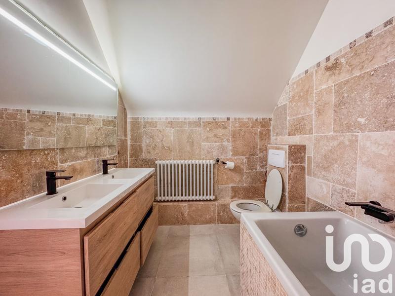 Maison - 250 m² - 7 pièces