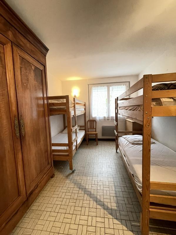 Maison - 220 m² - 9 pièces