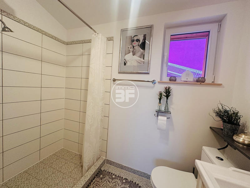 Maison - 226 m² - 6 pièces