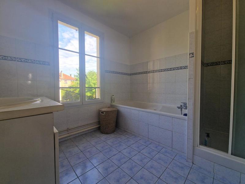 Maison - 93 m² - 4 pièces