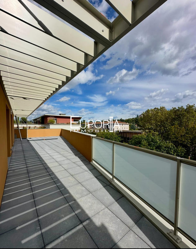 Appartement - 107 m² - 4 pièces