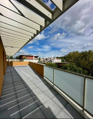 Appartement - 107 m² - 4 pièces