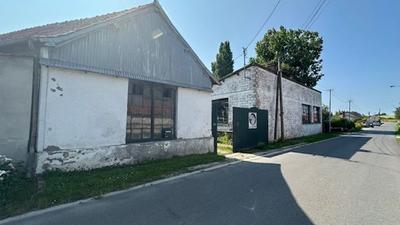 Local commercial - 150 m² - 2 pièces