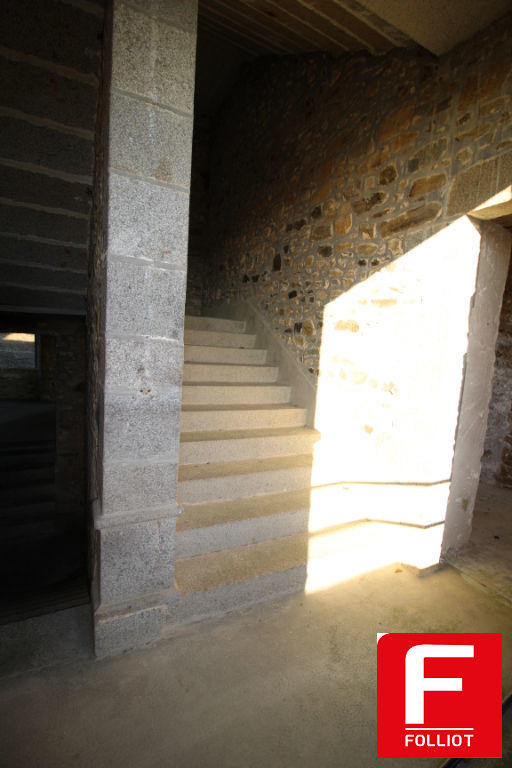 Immeuble - 2 600 m² - 15 pièces