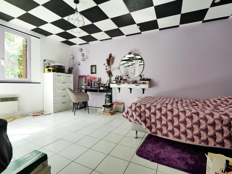 Maison - 238 m² - 9 pièces