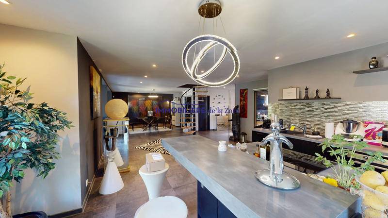 Maison - 199 m² - 6 pièces