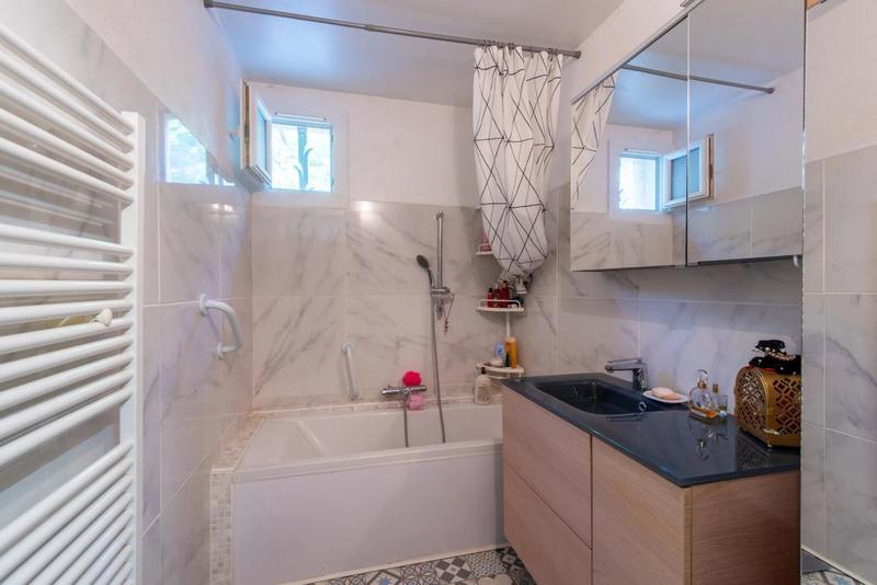 Maison - 255 m² - 10 pièces