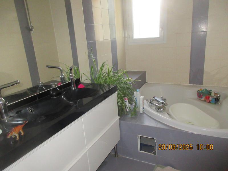 Maison - 91 m² - 5 pièces