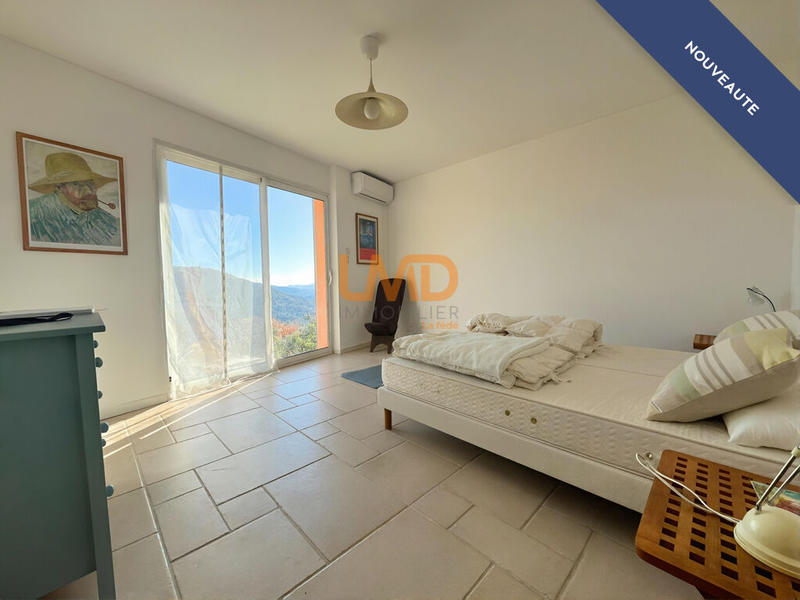 Maison - 244 m² - 10 pièces