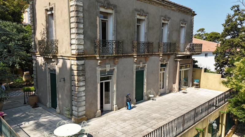 Maison bourgeoise - 245 m² - 6 pièces